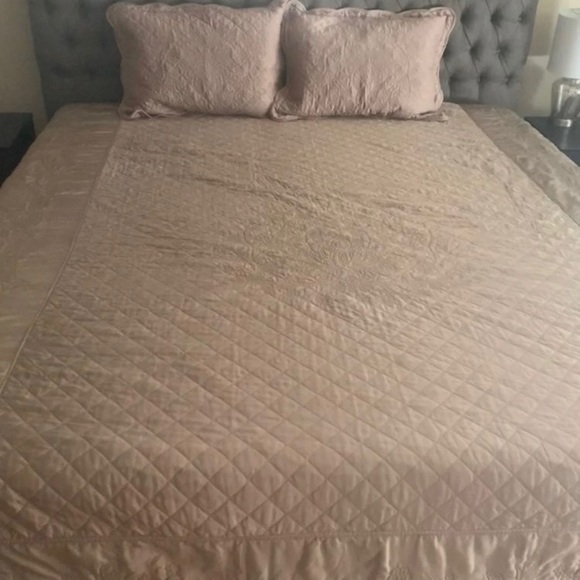 ❌❌SOLD❌❌ Martha Stewart Collection | Bedding Set - Picture 3 of 11